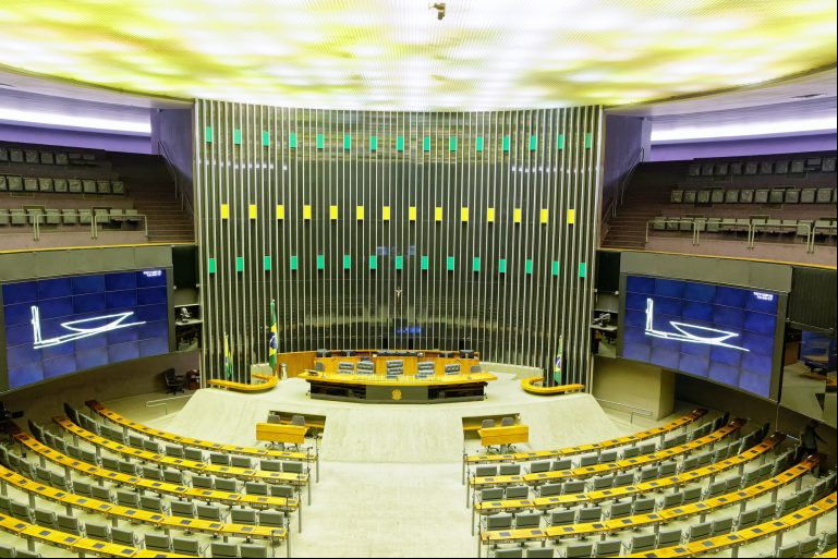 Ta ruim, só pode piorar – Quase tudo aprovado para aumentar números de deputados